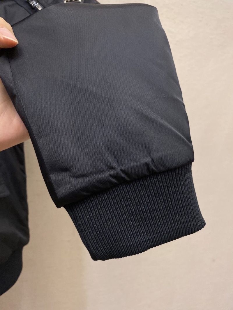 Pra*a outwear